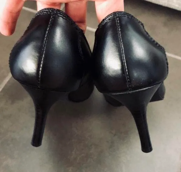 Kenneth Cole Hardly Worn Tribeca pointed toe shoes. Sz 7.5. In excellent condition - Image 4