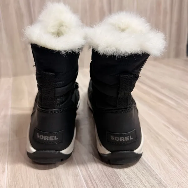 Sorel Whitney Short Lace Waterproof Winter Boots Black Faux Fur NY1897-010 Sz 6 - Image 4