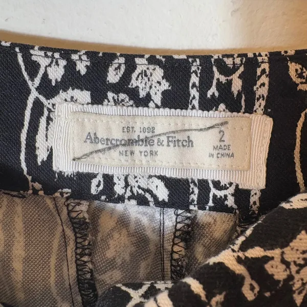 Abercrombie & Fitch Black Floral Print Wide Leg Boho Casual Pants Size‎ 2 - Image 6