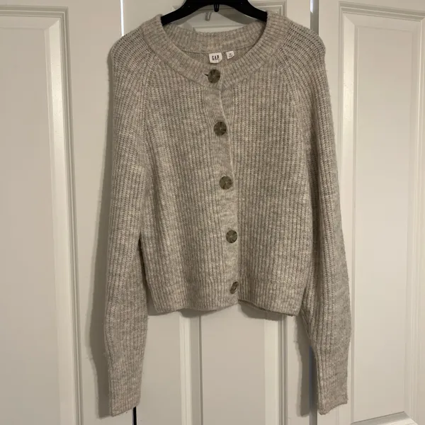 GAP Soft Gray Cardigan - Image 3