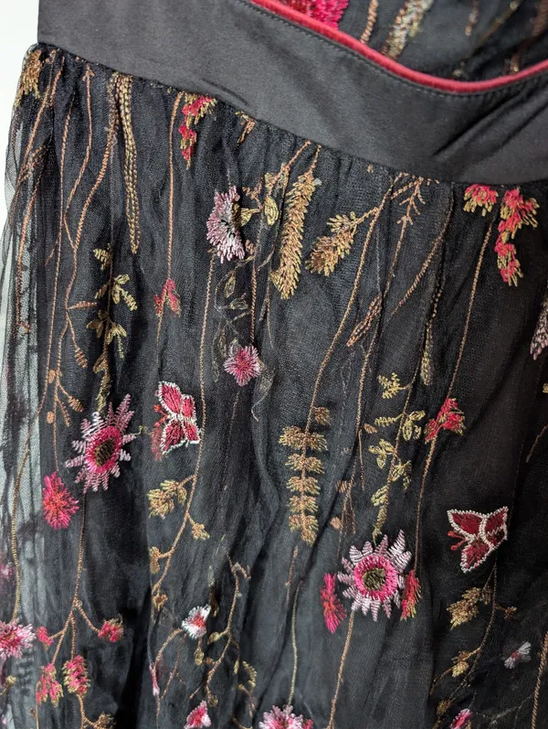 NWT Lulus For the Frill of It Embroidered Strapless Midi Dress Small Black/Pink - Image 9