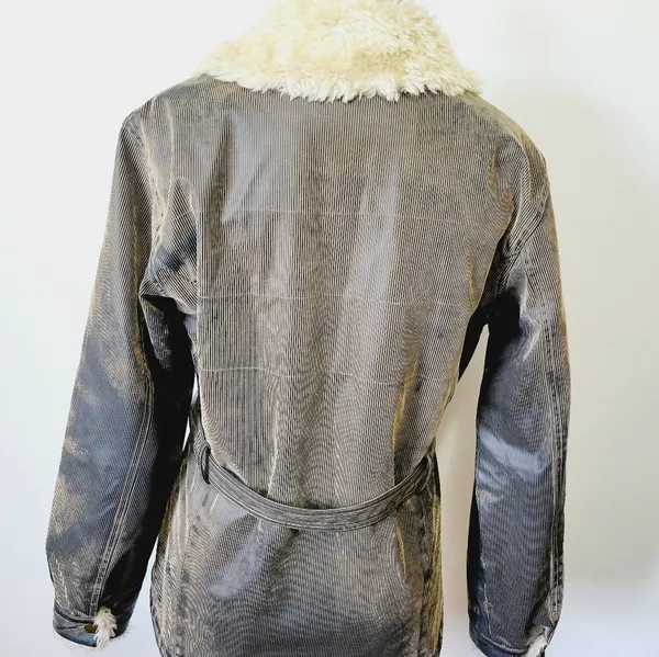 Big Chill distressed poly belted fur collar coat size medium - Image 6