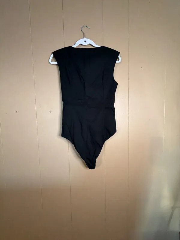 Zara Women's Black Shoulder Padded Square Neck Bodysuit - Image 3