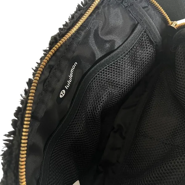 Lululemon Everywhere Belt‎ Bag 1L *Fleece - Image 9