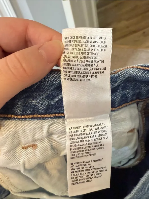 American Eagle Outfitters Medium Wash Distressed High Rise Mom Jeans Size 14 - Image 11