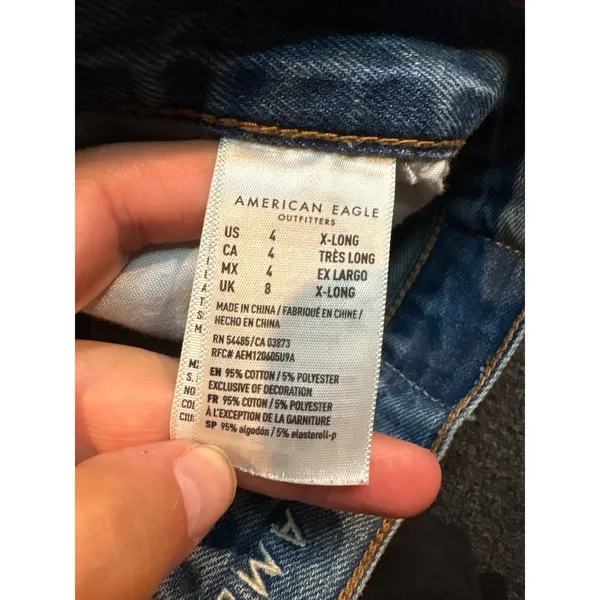 American Eagle distressed ripped knee Mom Jeans - Image 2