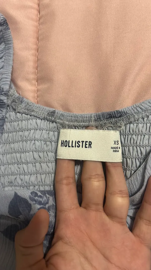 Hollister Top Flower Blue Print - Image 2