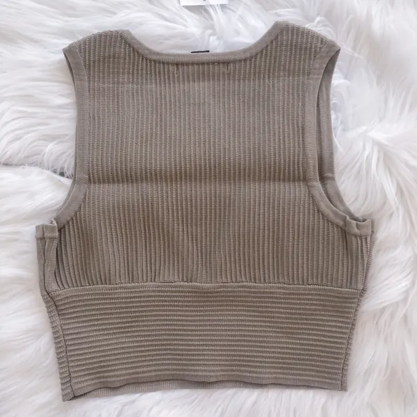 Forever 21 Light Brown V-neck Crop Top - Image 5