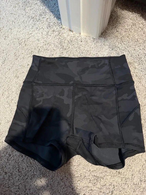 Lululemon in movement camo biker shorts - Image 3