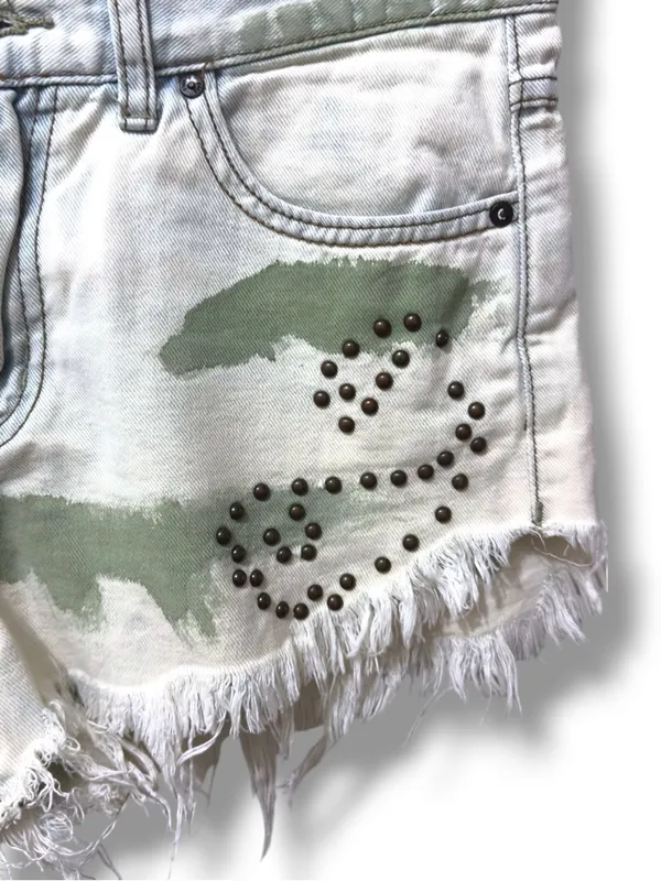 Free People |EUC 100% Cotton Boho Olive Camo Studded Distressed Denim Shorts (27 - Image 6