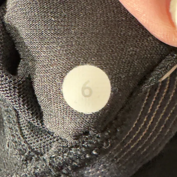 3145 | Lululemon Flow Y Racerback Yoga Sports Bra Black Womens 6 - Image 6