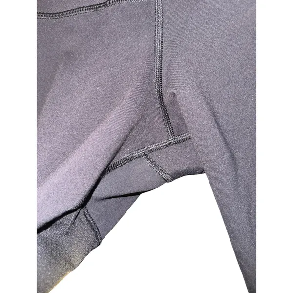 Lululemon Low Rise Capri Leggings Women's 6 Black Basic Yoga Workout‎ Textured - Image 4