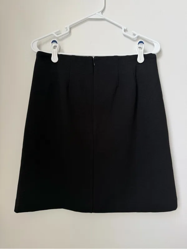 Ann Taylor Black Mini Skirt with Gold Buttons Size 6 New with tags! - Image 5