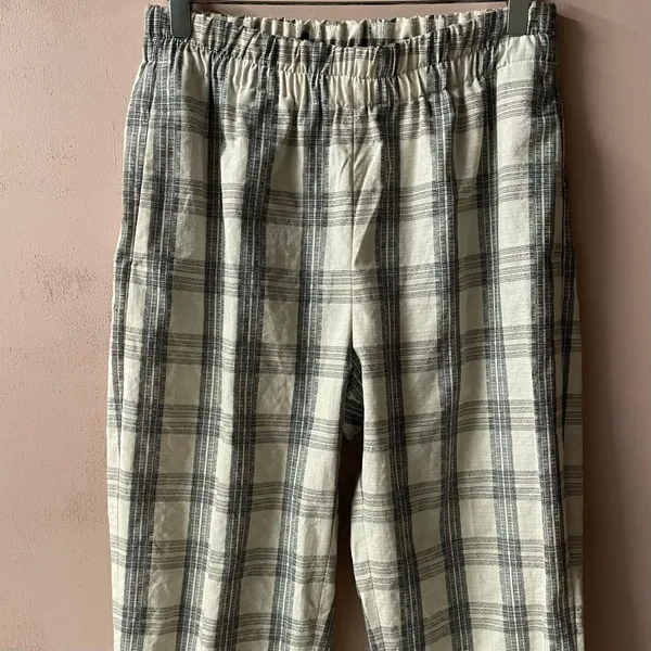 Cream Plaid Cuffed Hem Pants 26" Waist EUC - Image 9