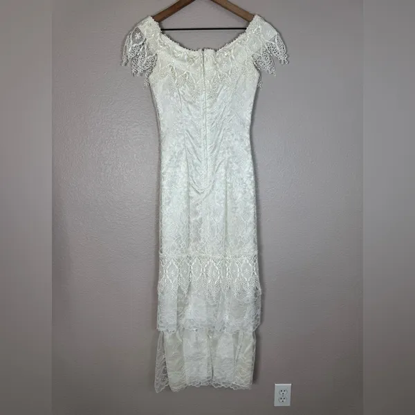 Loralie Original Vintage 90’s Off The Shoulder Lace Wedding Dress White size 4 - Image 6