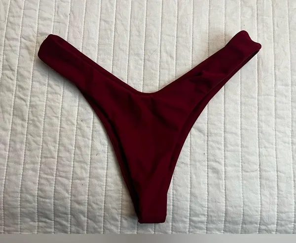 SHEIN burgundy high cut triangle bikini NWOT - Image 3
