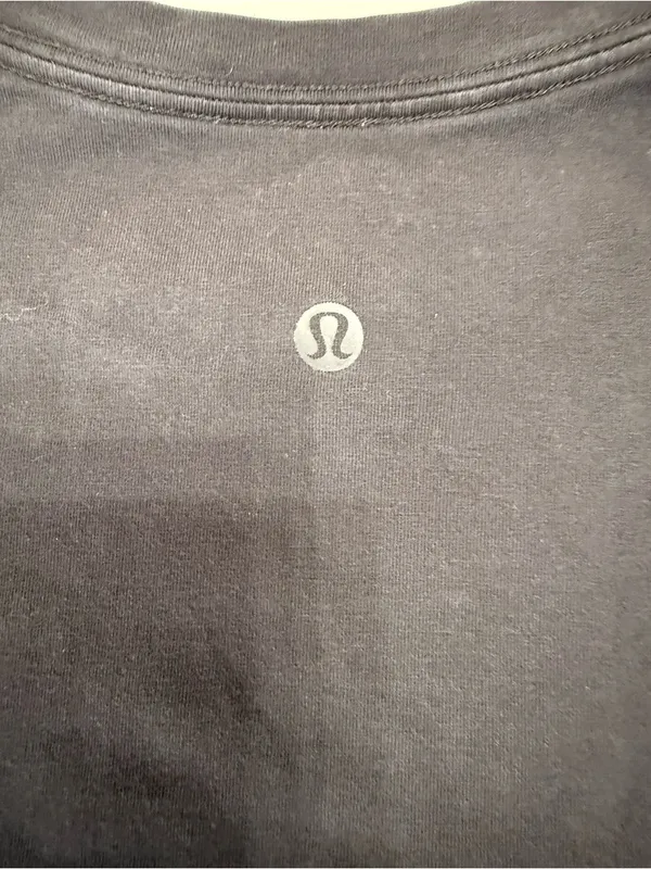 lululemon Black Long-Sleeve Performance Tee Size Medium - Image 7