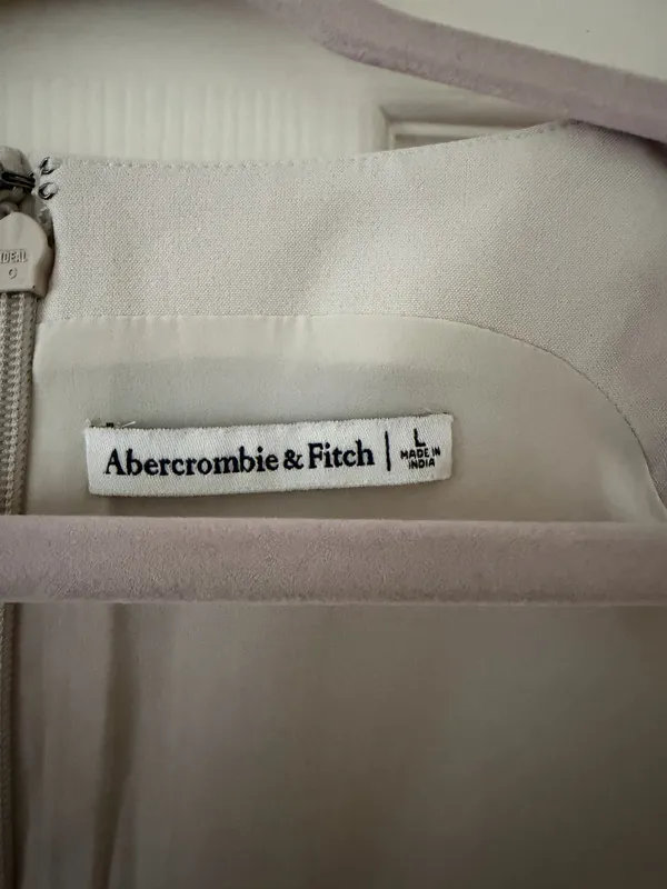 New Without Tags Abercrombie Belted Cream Dress - Image 4