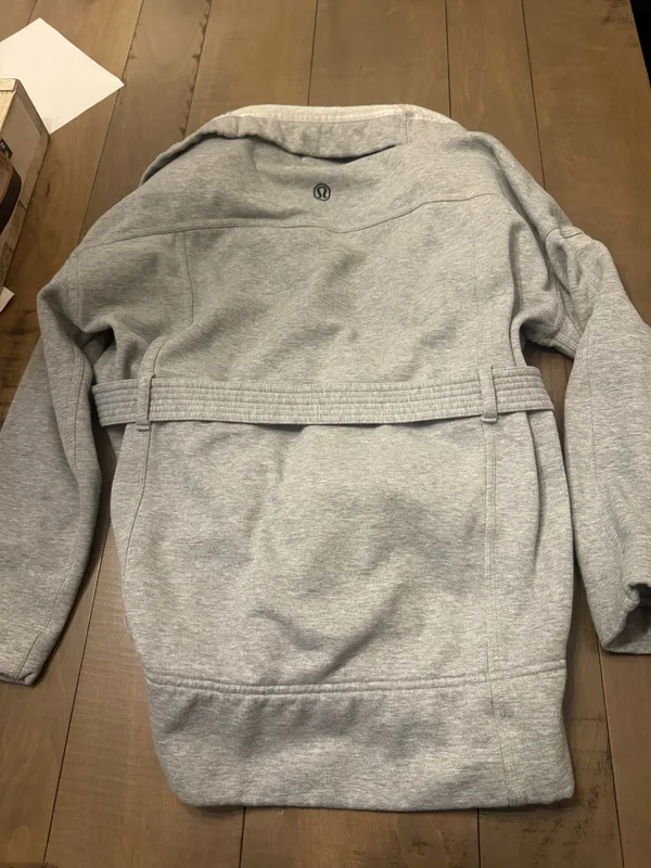 Lululemon Size Small Savasana Wrap Jacket Belted RARE - Image 3