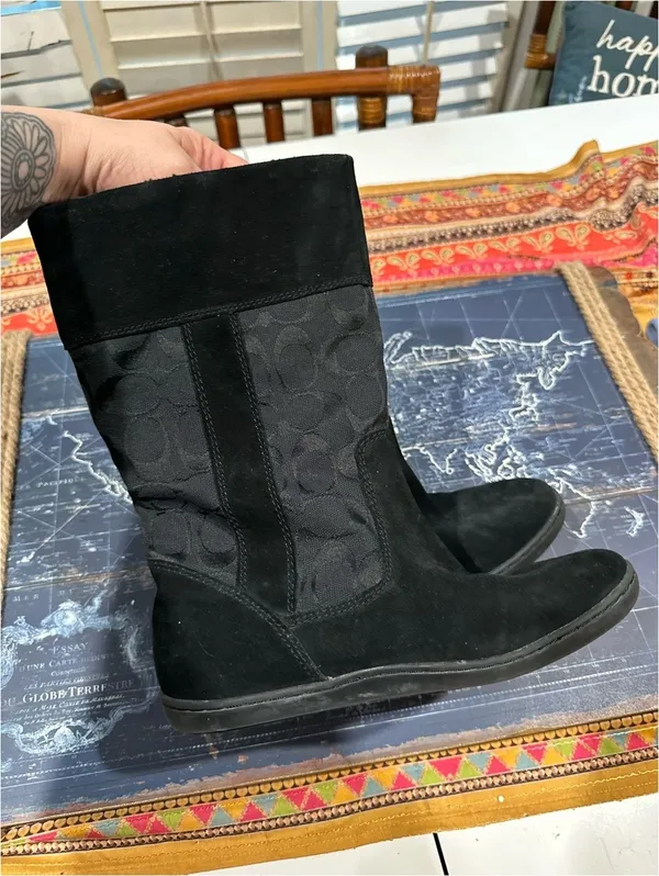 Coach Meyer Signature Suede Winter Boots – Black – Size 6 - Image 11