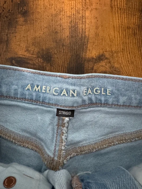 American Eagle Strigid Jean Shorts - Image 4