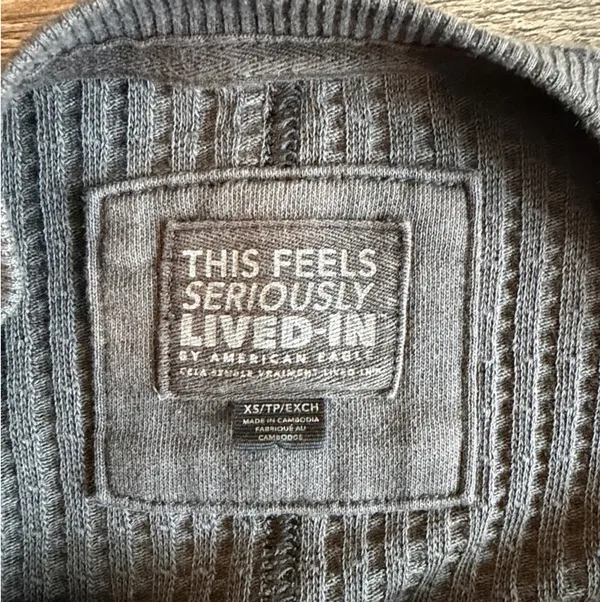 American Eagle Sweatshirt - Image 3