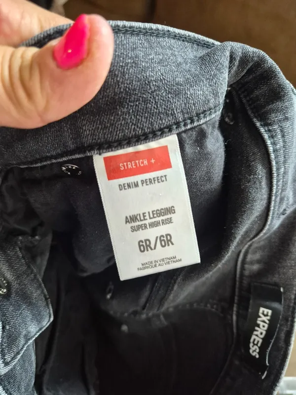 Express Ankle Legging Jeans 6R - Image 10