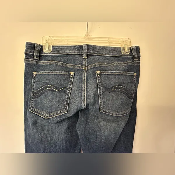 White House Black Market Women's Dark Blue Capri Jeans SZ 8 - Image 7