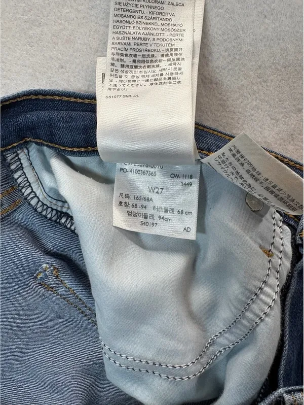Levi’s Women’s Size 4 W27 Cropped Straight Leg Jeans Blue Denim - Image 7