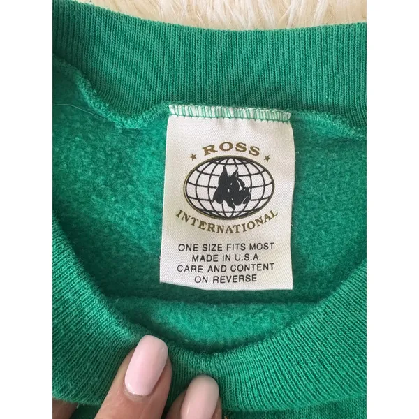 Vintage Christmas Kisser Sweatshirt Green Holiday Graphic One Size‎ USA Made - Image 3