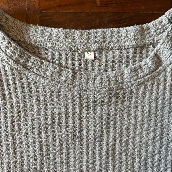 Women's Gray Waffle Knit Two-Piece Loungewear Shorts Set Size Small - Image 5