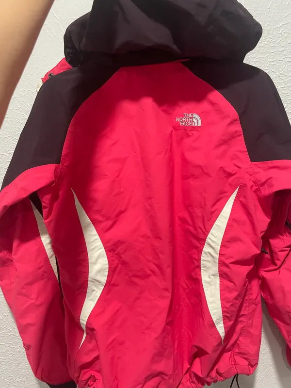 The North Face Windbreaker - Image 2
