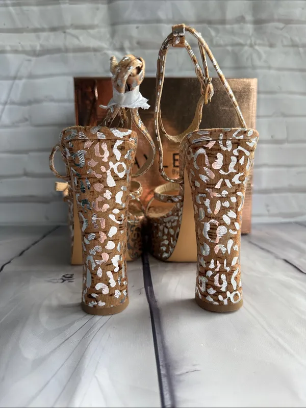 KAYLEEN By Los Angeles Myra-40 in Leopard Silver Metalic Platform Heels - Image 8