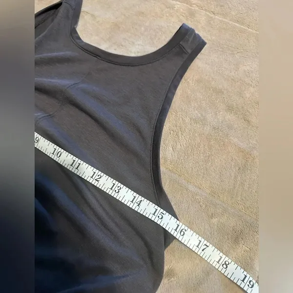 Athleta Tank Top Women’s Size Small Gray Knot Detail - Image 3
