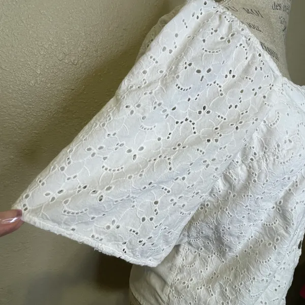 A New Day Short Sleeve Eyelet Button Detail Top White Size Small - Image 4
