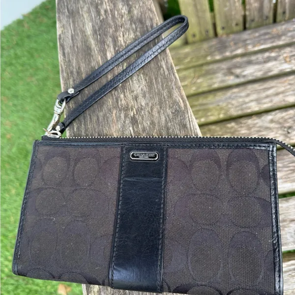 Coach Signature Zippy Wallet Black‎ Silver V - Image 2