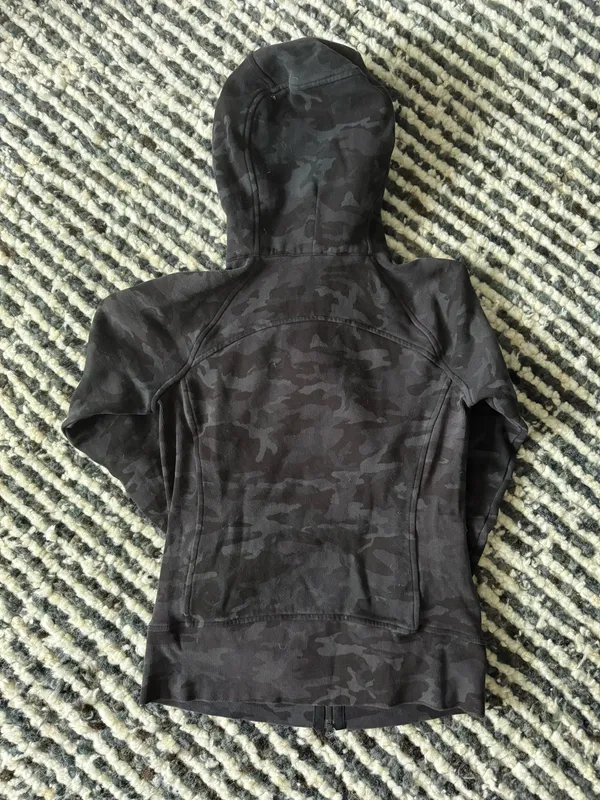 Lululemon Scuba Full-Zip - Image 2