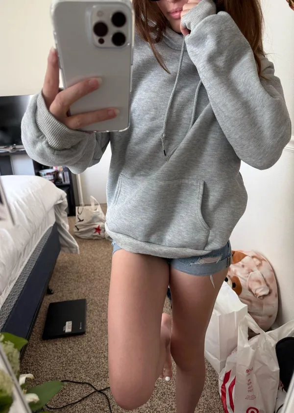 Graphic Hoodie Gray - Image 2