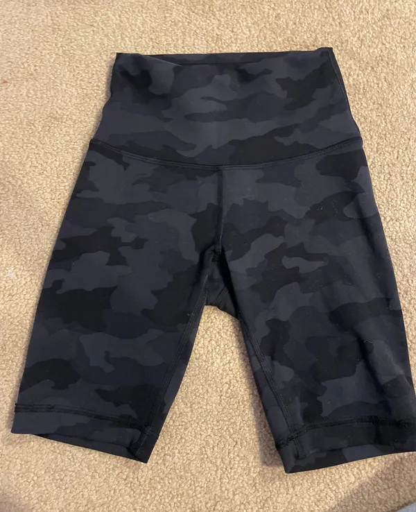 Lululemon Wunder Short - Image 2
