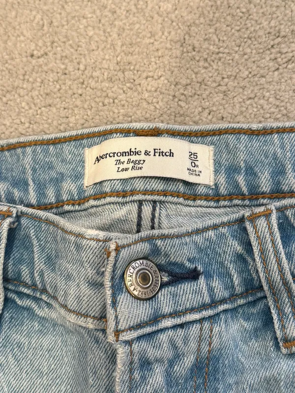 Abercrombie Jeans Low-Rise Baggy - Image 3