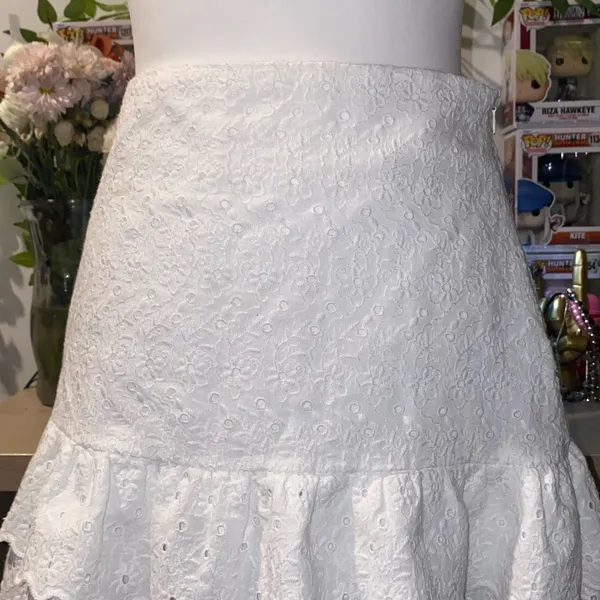 Zara 90s vintage girly whimsical white lace tiered eyelet mini skirt w/ ruffles - Image 3