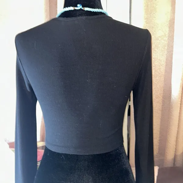 Publix Size M Long Sleeve Black Ribbed Crop Top - Image 10