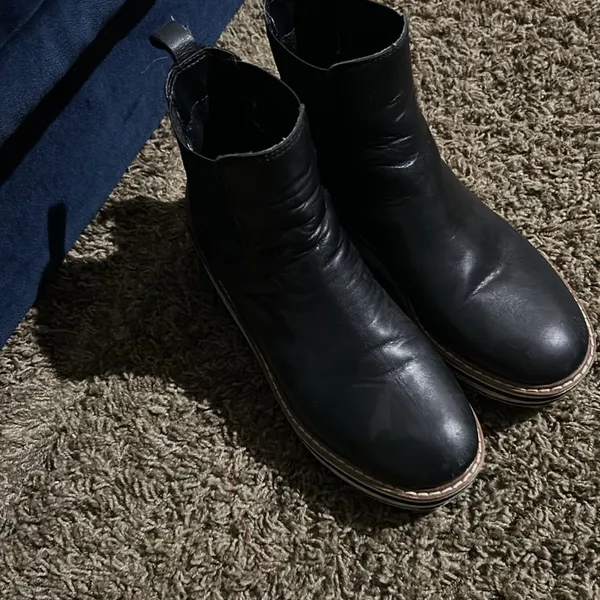 Steve‎ Madden Gasp Black Leather Platform High Tops Size 7 - Image 4