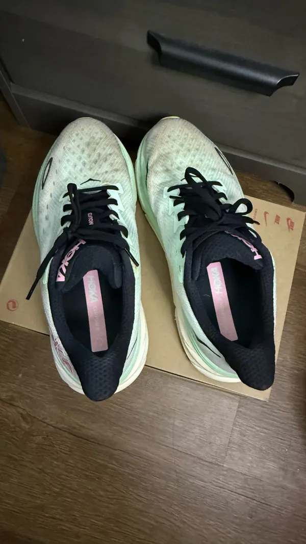 HOKA One One Clifton 9 Running Shoes Womens Size 9.5 Green Pink Athletic Trainer - Image 6