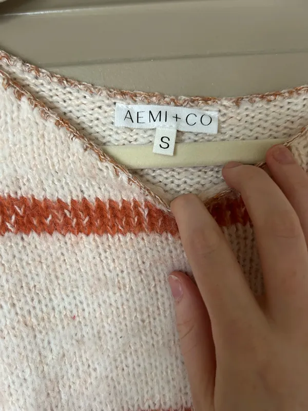Boutique Pink Sweater - Image 6