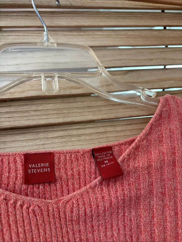 Valerie Stevens Ribbed Sweater in Marled Coral Medium - Image 3