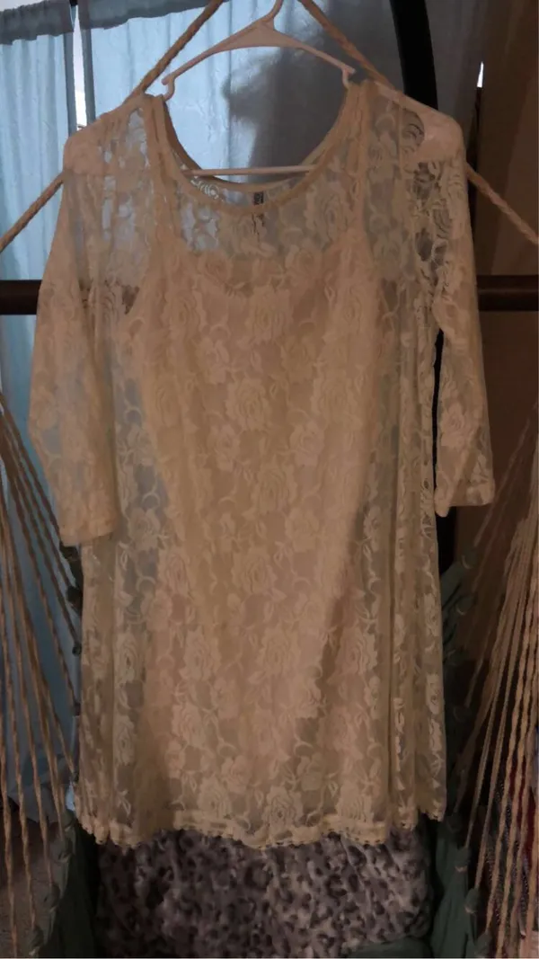 Wall Flower Lace Dress - Image 6