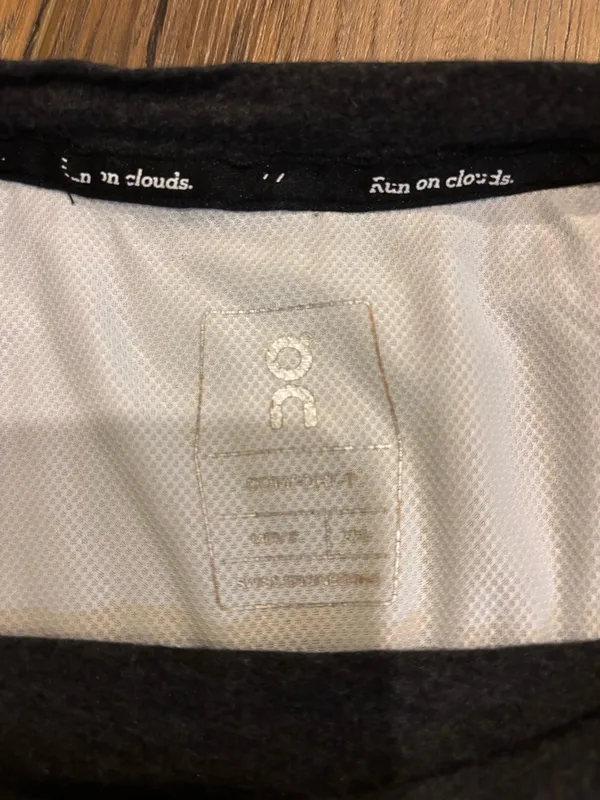 On Cloud Shirt Tee - Image 3