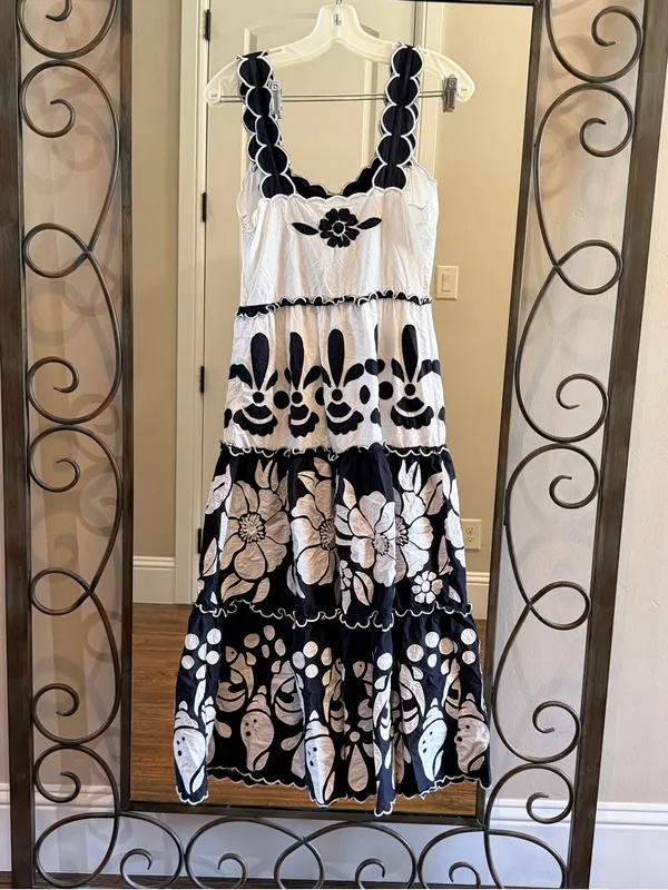 FARM Rio Black and White Floral Cutwork Tiered Midi Dress Size Small - Image 3