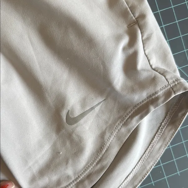 Nike High Waist Cream Shorts - Image 4